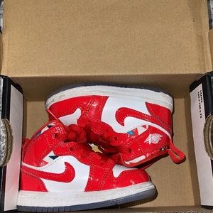 Nike Jordan 1 mid size 4c shoes